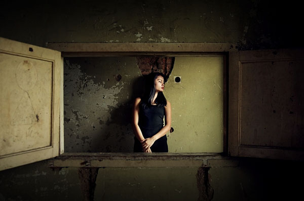 Photograph M Yakin E Djunaedi Stranger Kind Of Woman on One Eyeland